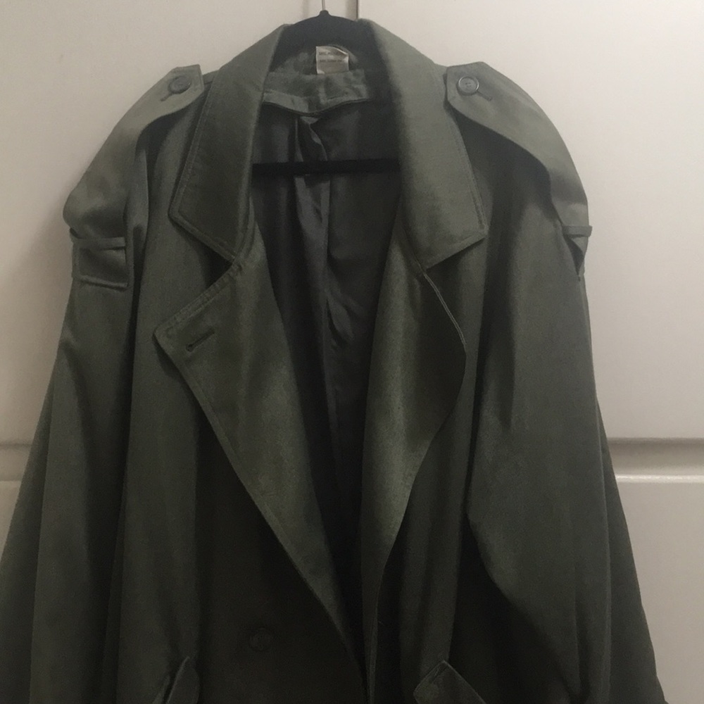 Green-gray Trench - Picture 2 of 8